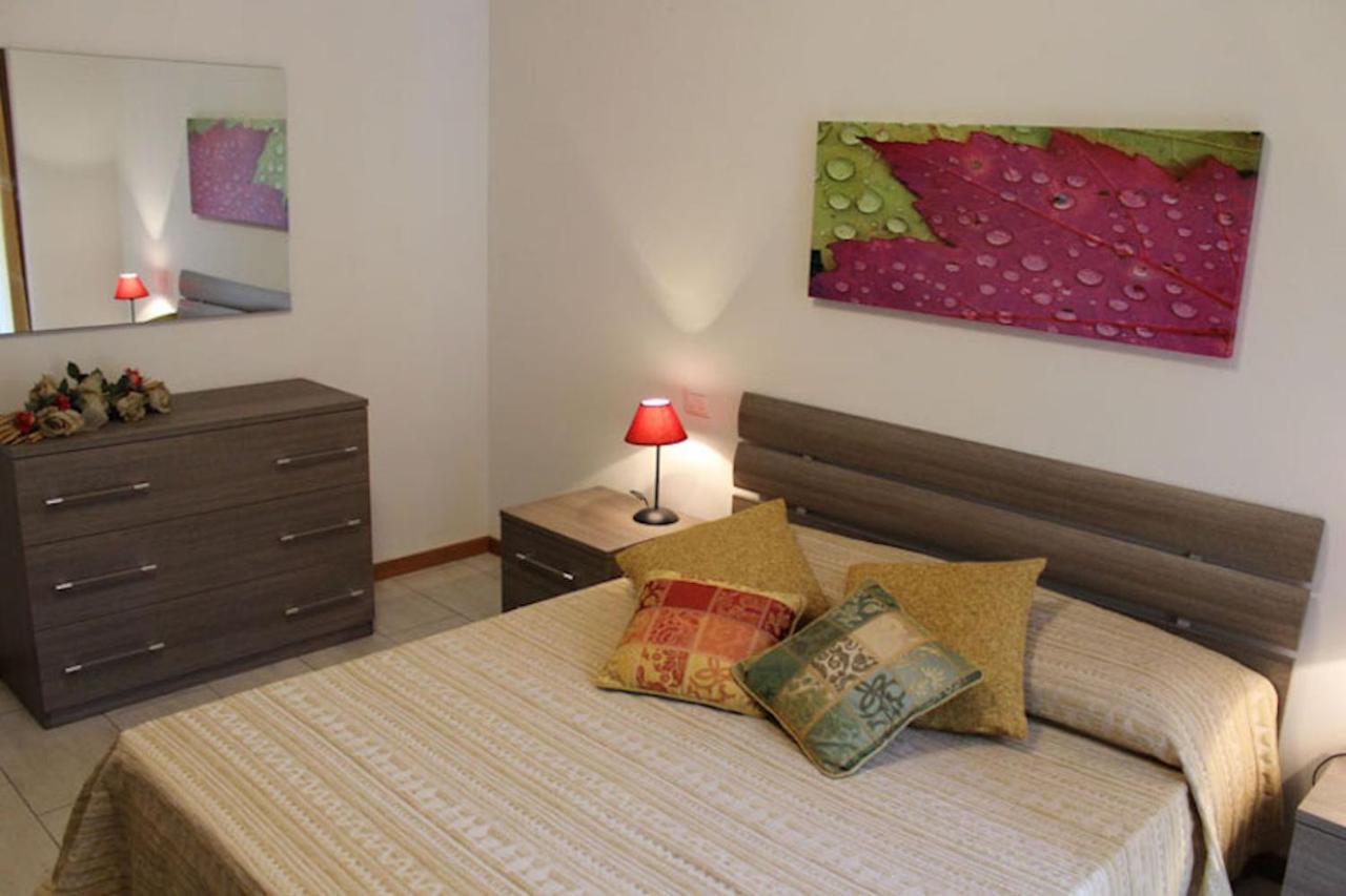 Casa Di Chiara Apartment Peschiera del Garda Luaran gambar